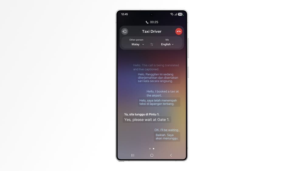 Официальная иллюстрация Samsung с примером перевода разговора между малайским и английским языками; интерфейс смоделирован